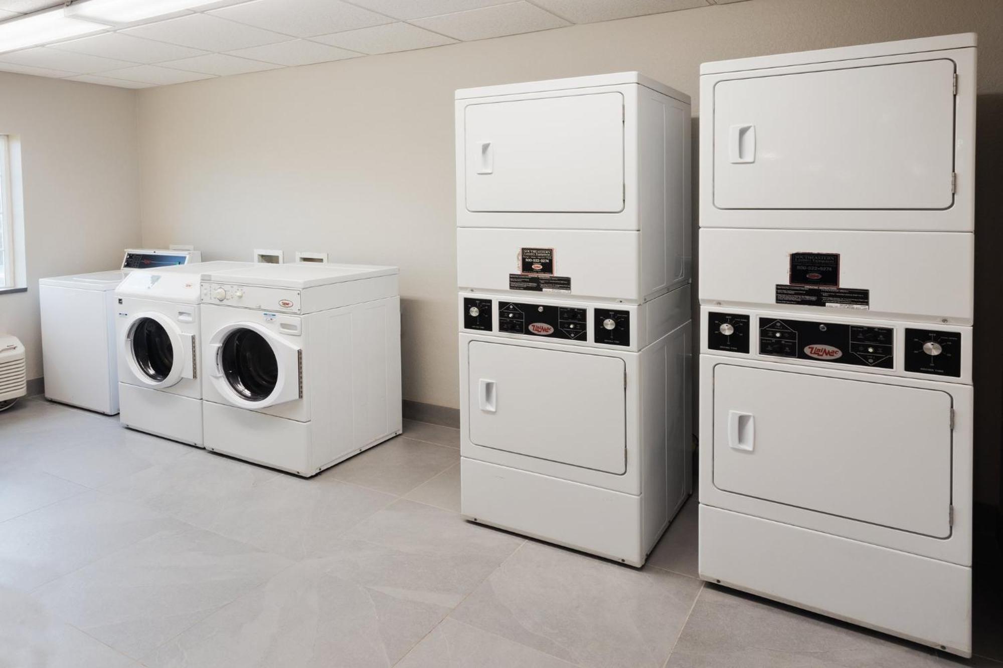 Candlewood Suites Eastchase Park By Ihg Montgomery Eksteriør bilde
