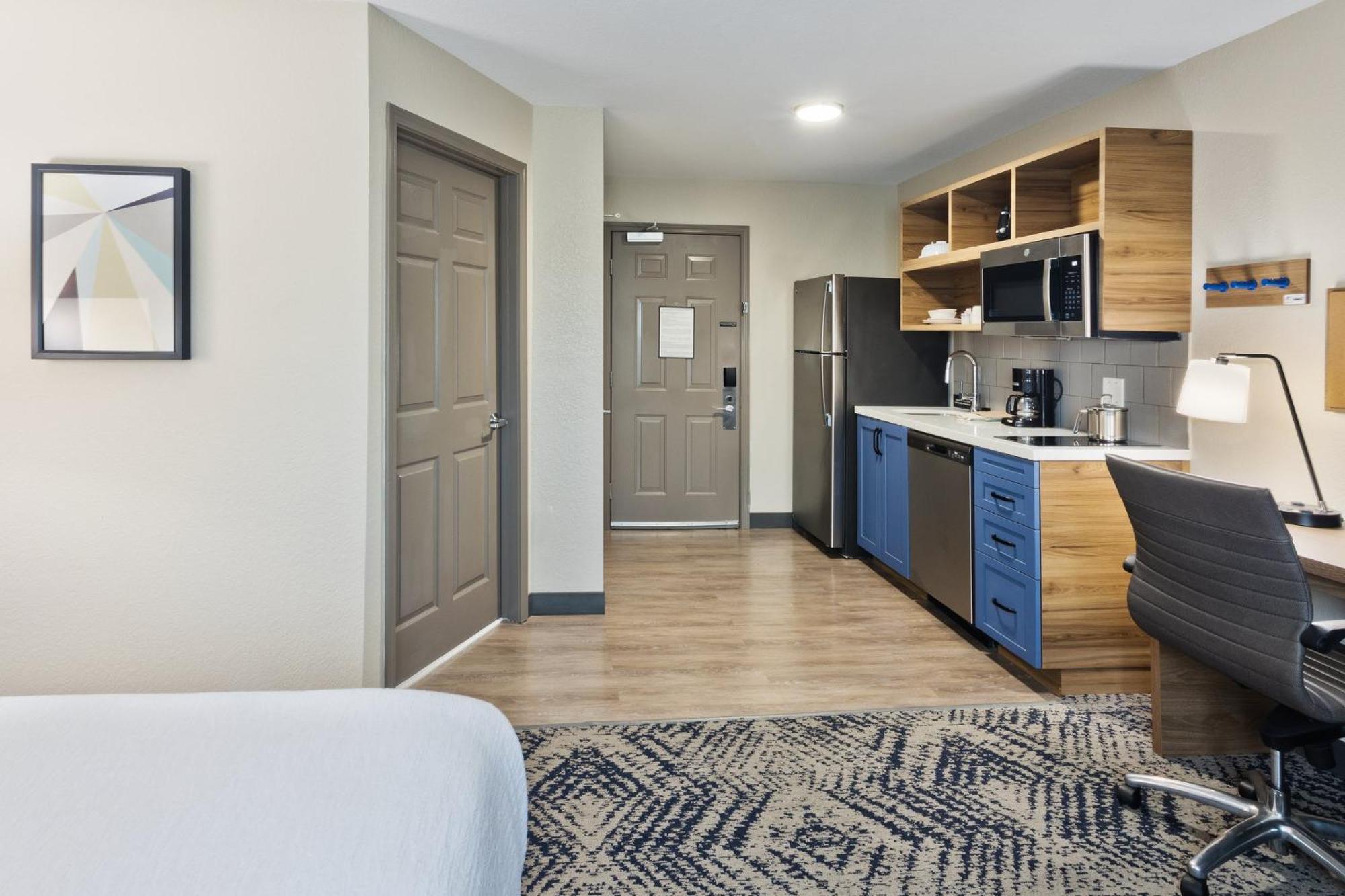 Candlewood Suites Eastchase Park By Ihg Montgomery Eksteriør bilde