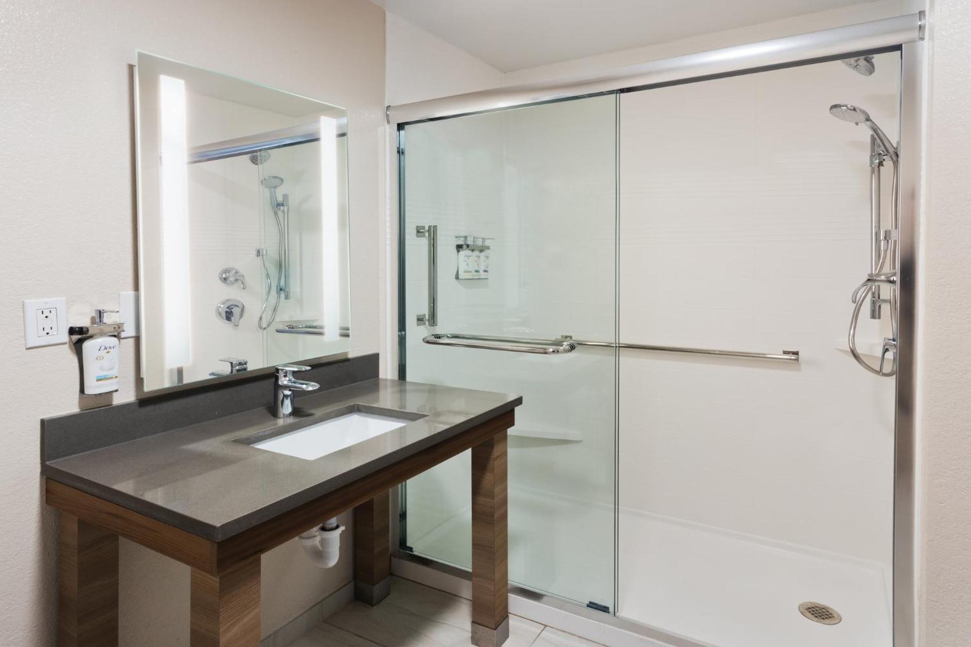Candlewood Suites Eastchase Park By Ihg Montgomery Eksteriør bilde